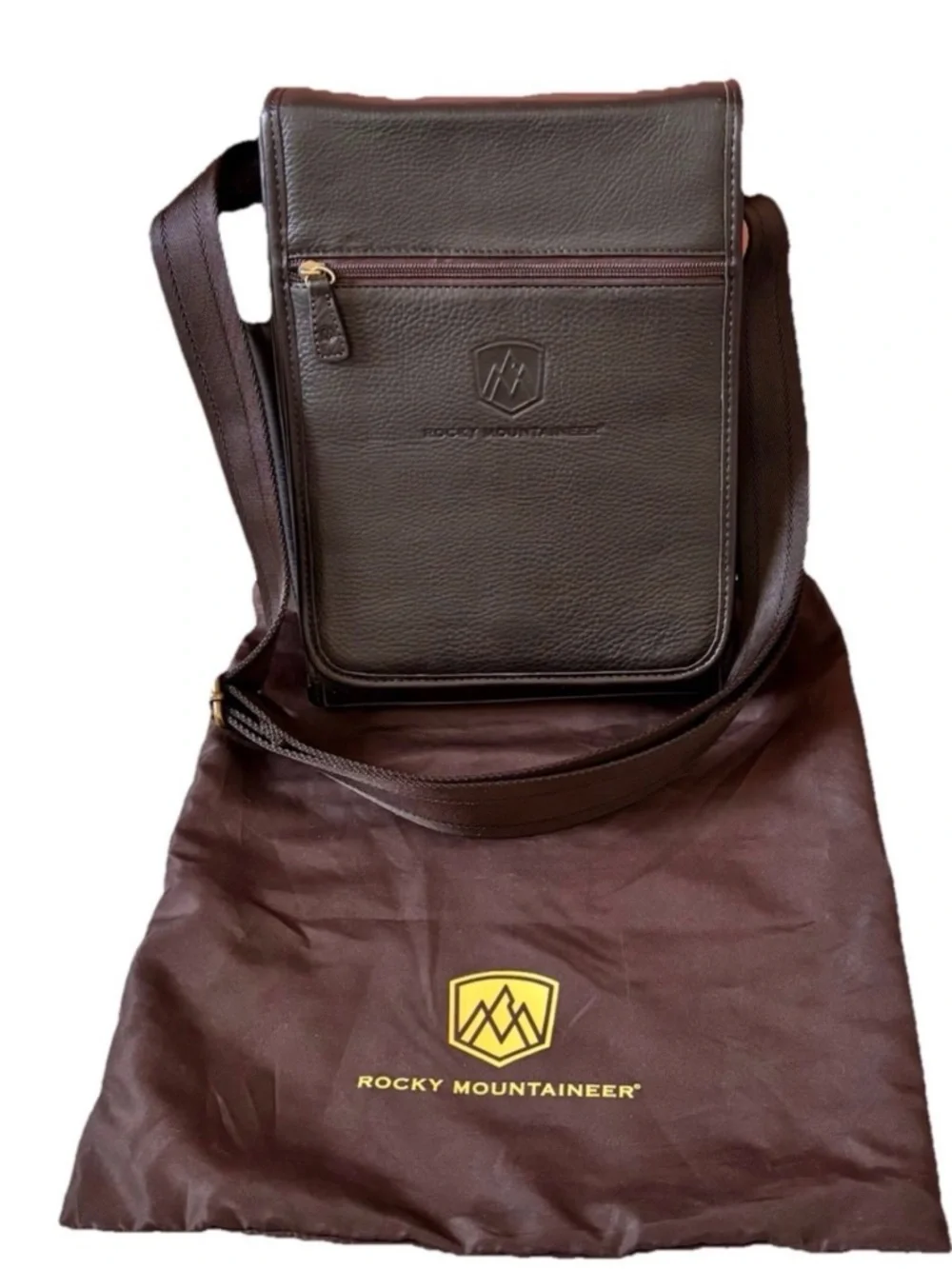 Vtg Rocky Mountaineer Leather Messenger/ Hiking Bag With Dust Bag Brown EUC